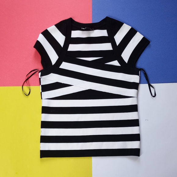 Modern Women’s White House Black Market Striped Fi